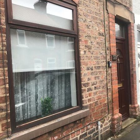 Вилла 53 Wellington Street Йорк Экстерьер фото