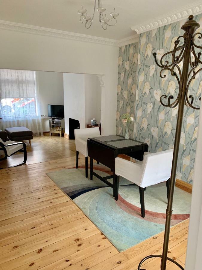 Вилла 53 Wellington Street Йорк Экстерьер фото